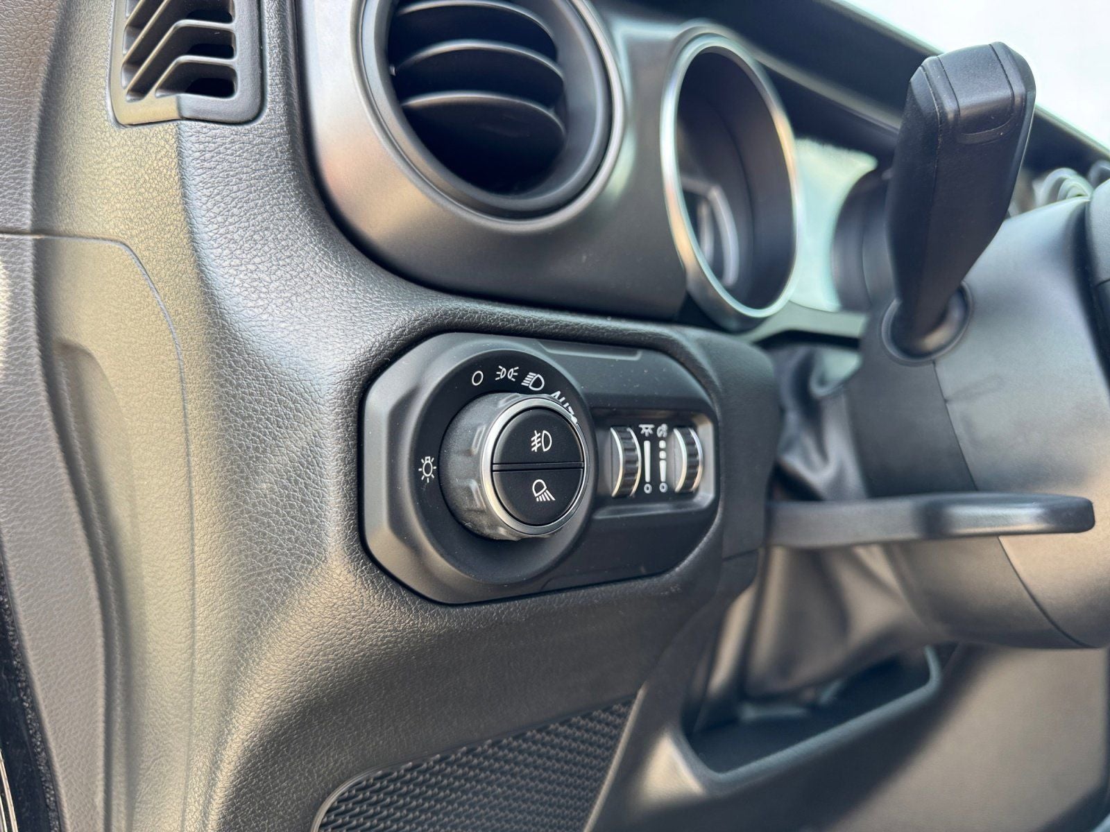 2022 Jeep Gladiator Willys