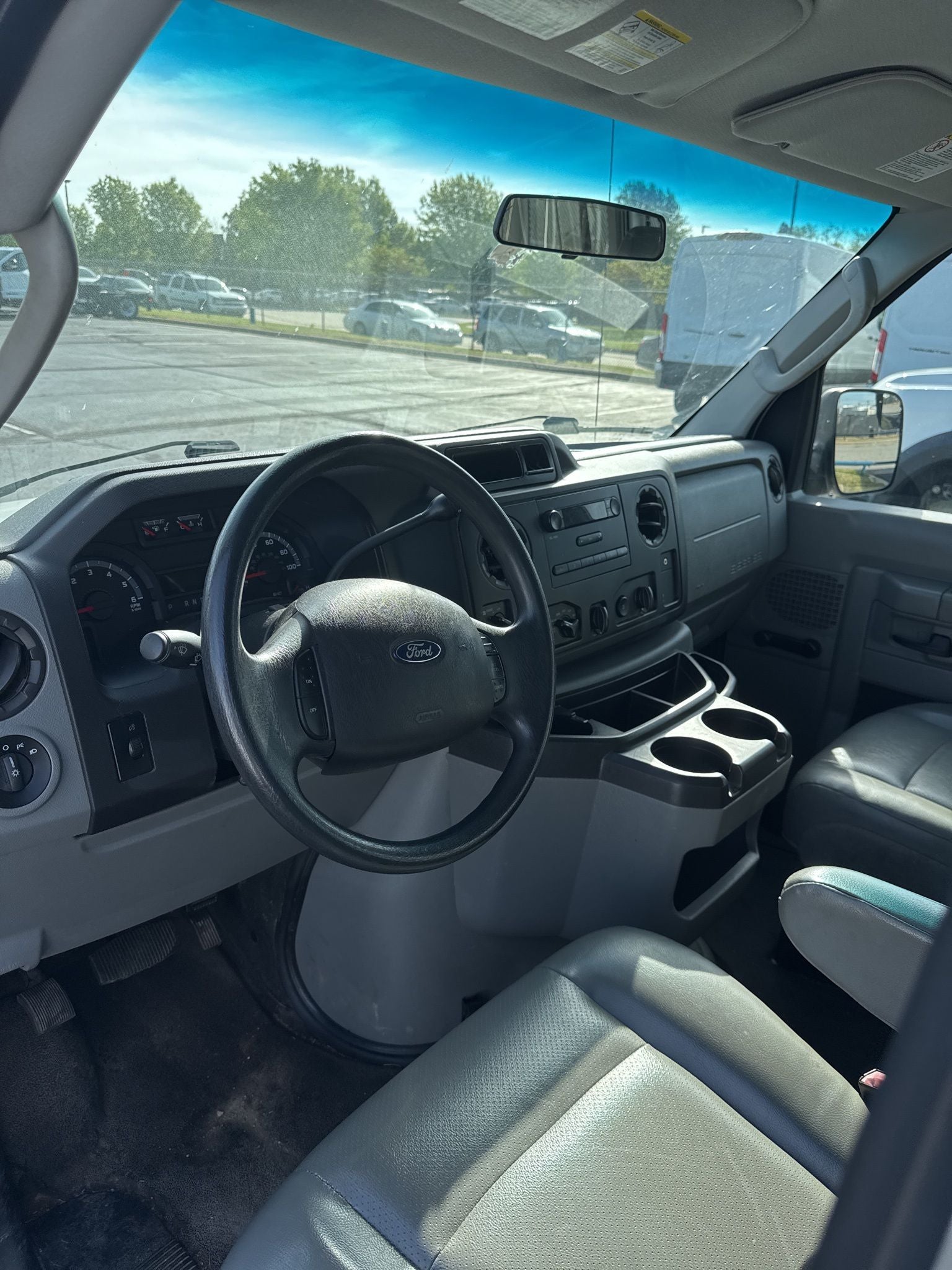 2013 Ford E-350SD XL