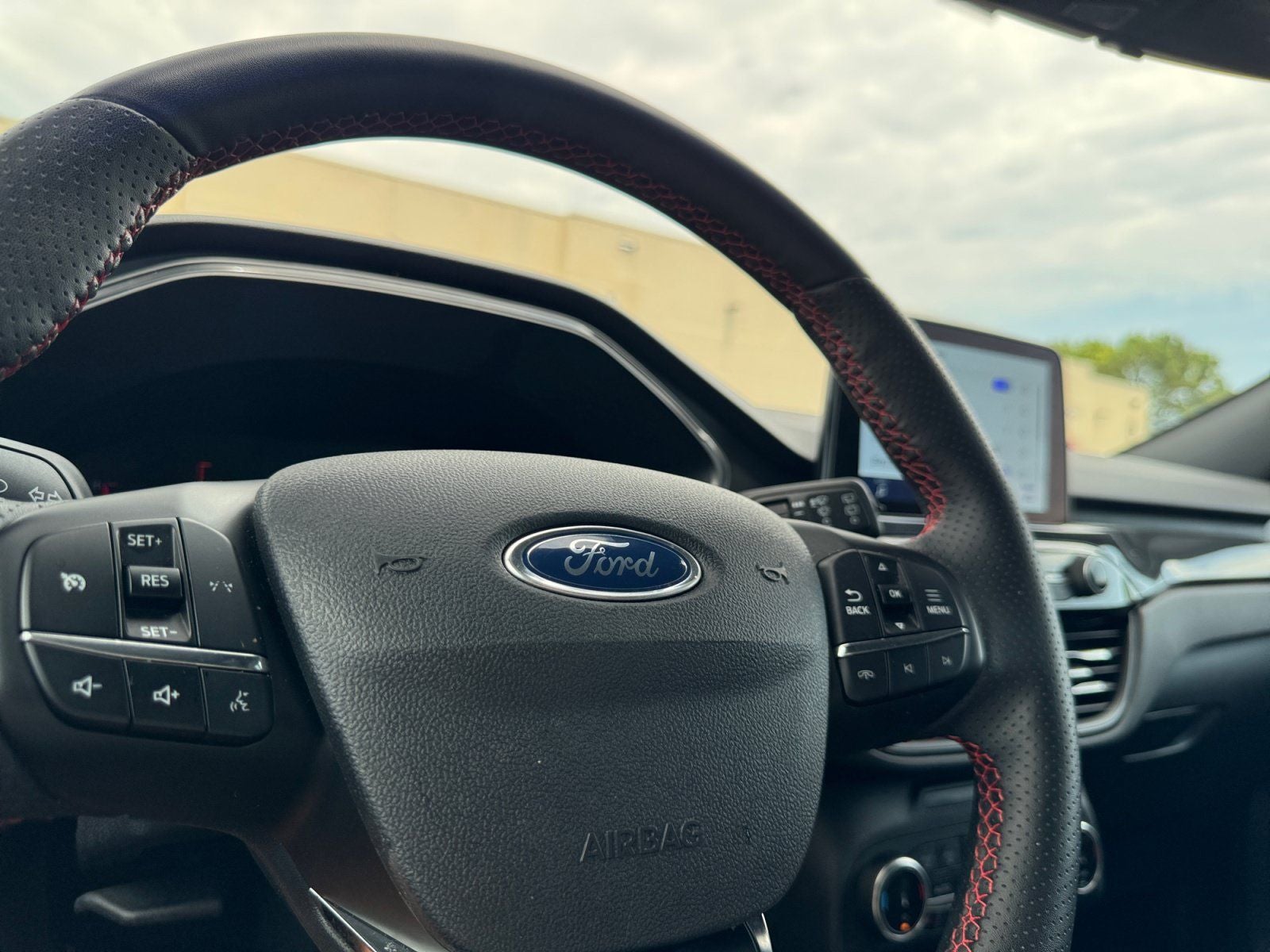 2025 Ford Escape ST-Line Select