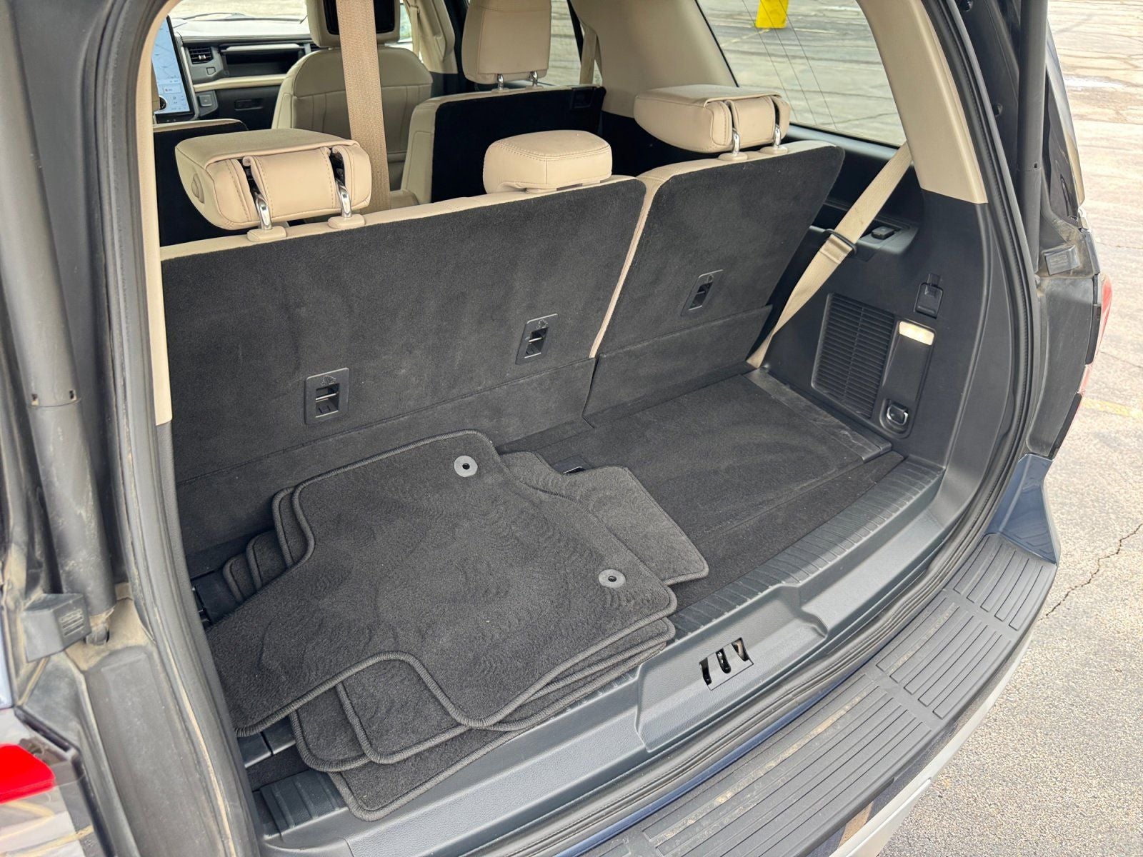 2023 Ford Expedition Platinum