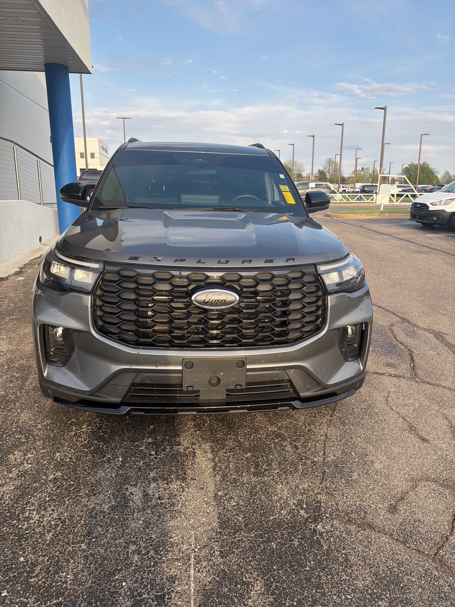 2025 Ford Explorer ST-Line
