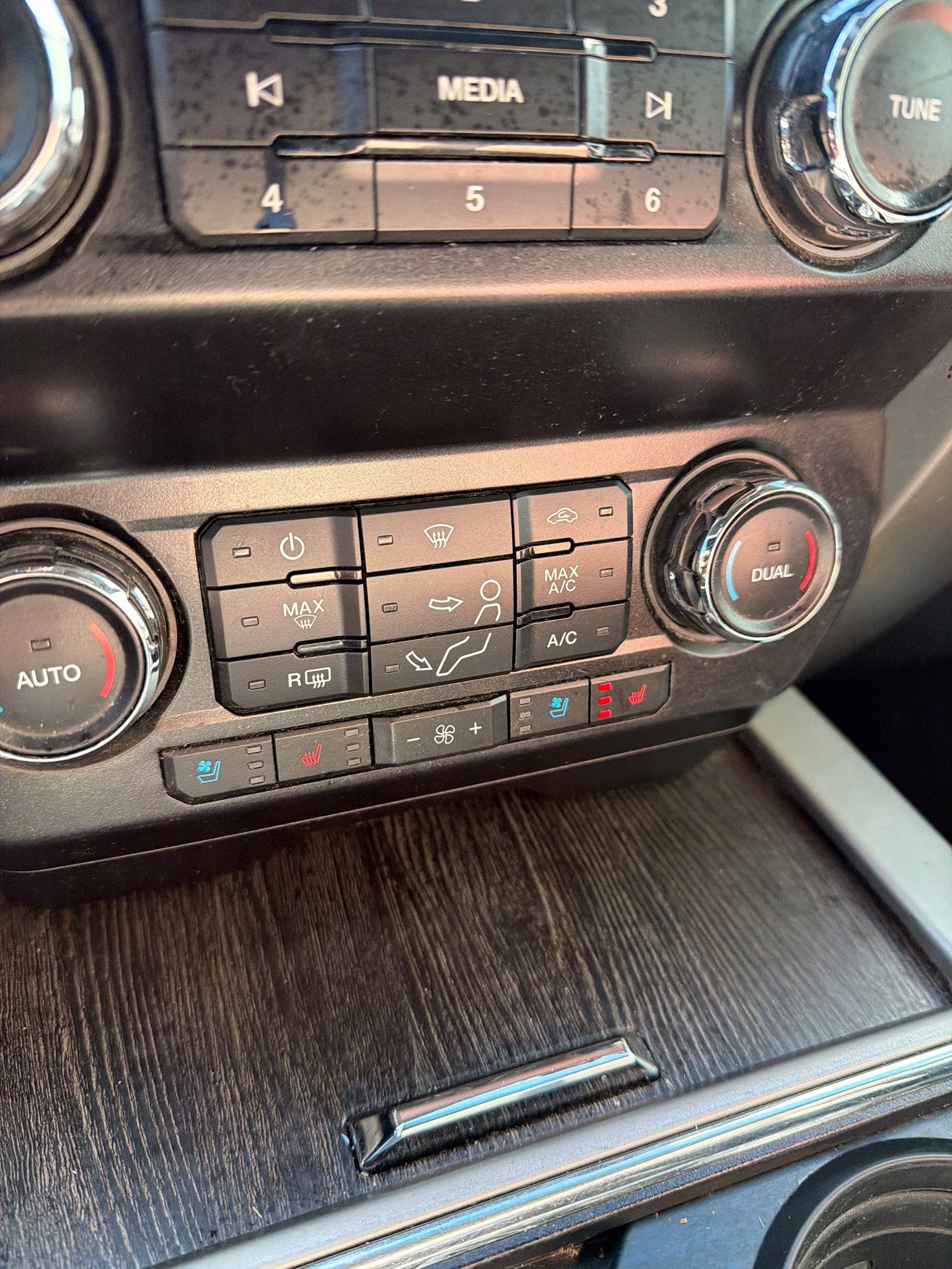 2021 Ford F-250SD Lariat
