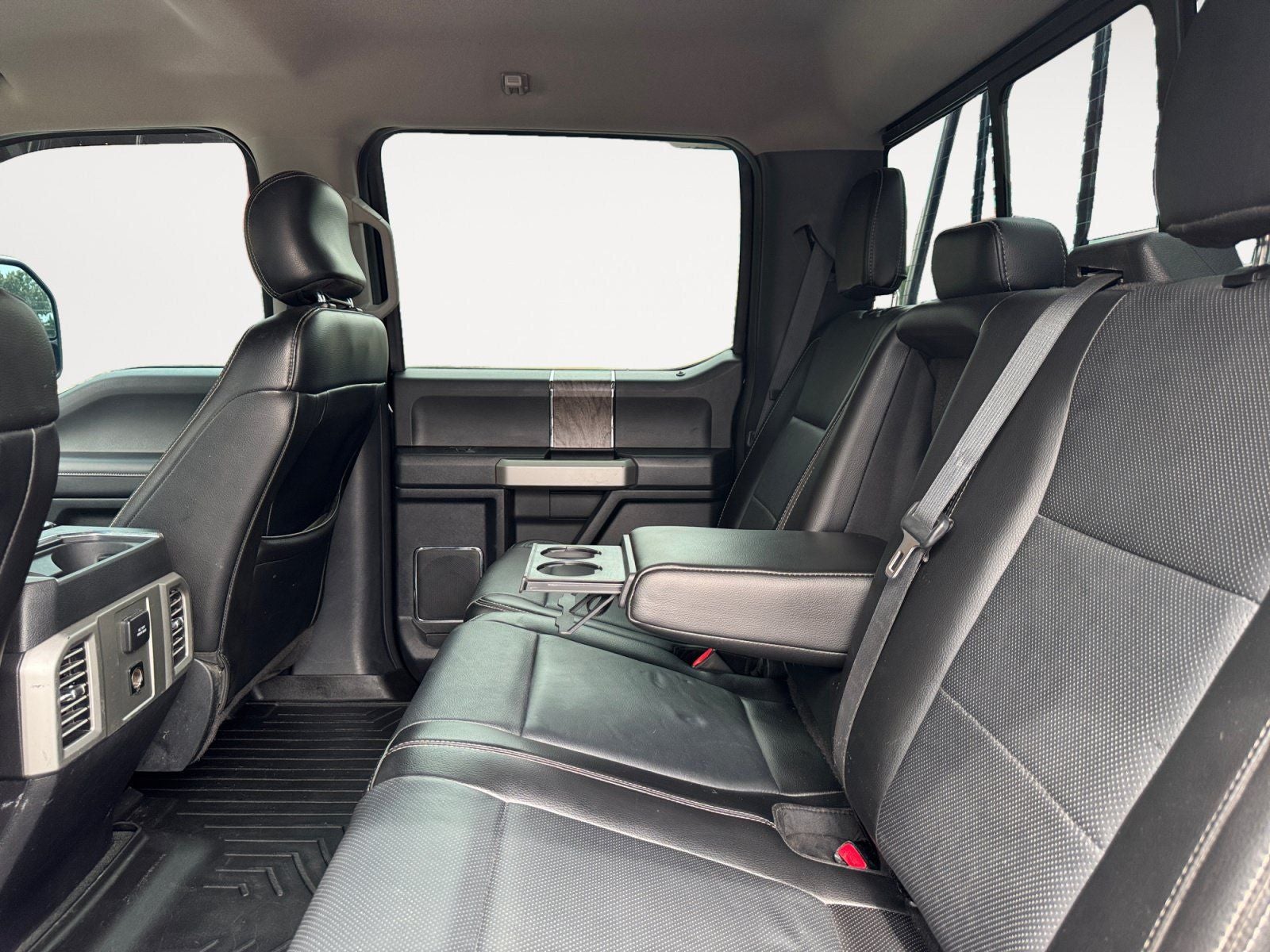 2017 Ford F-350SD Lariat DRW