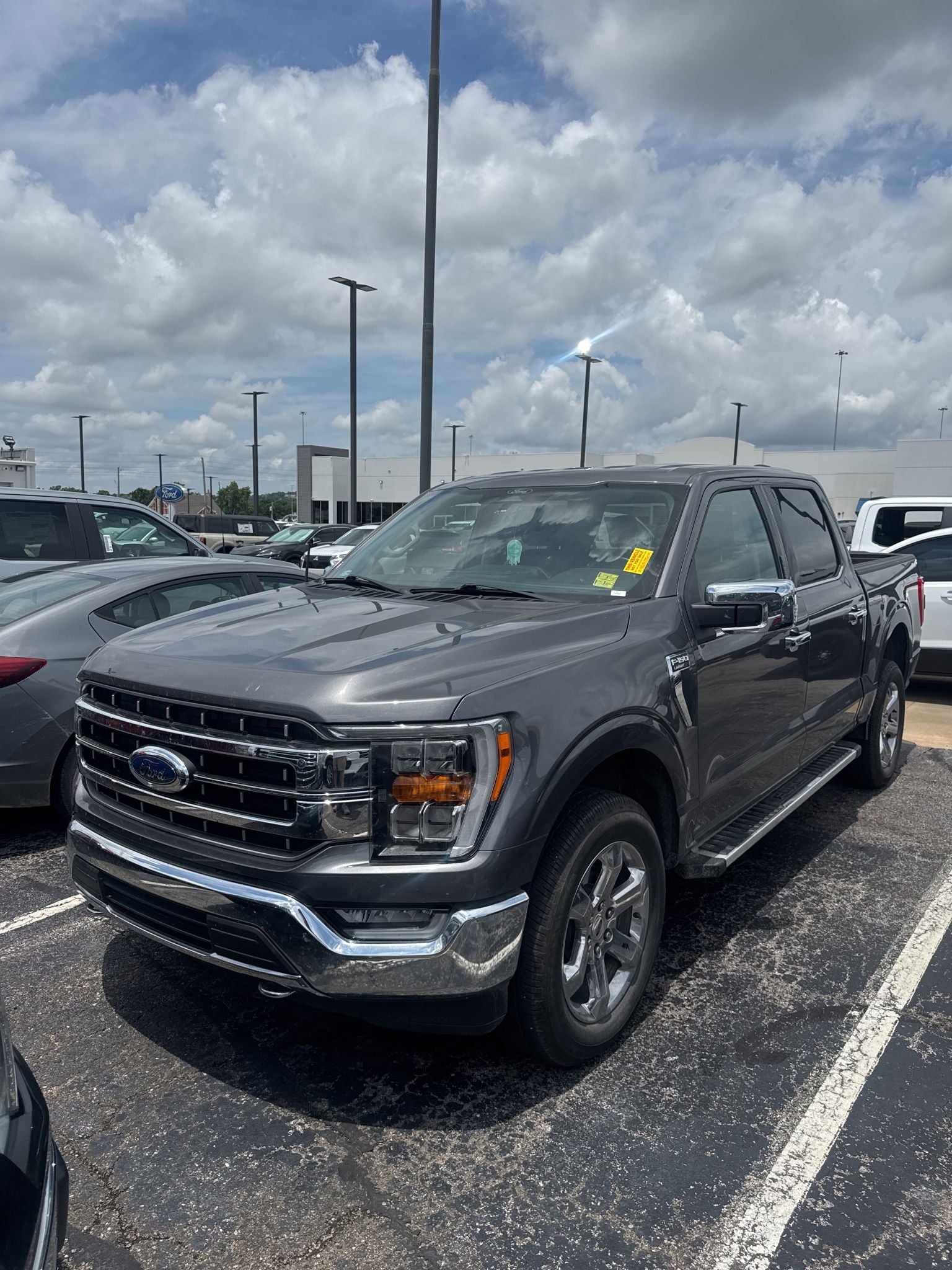 2022 Ford F-150 Lariat 4x4 SuperCrew 5-1/2 Box's photo