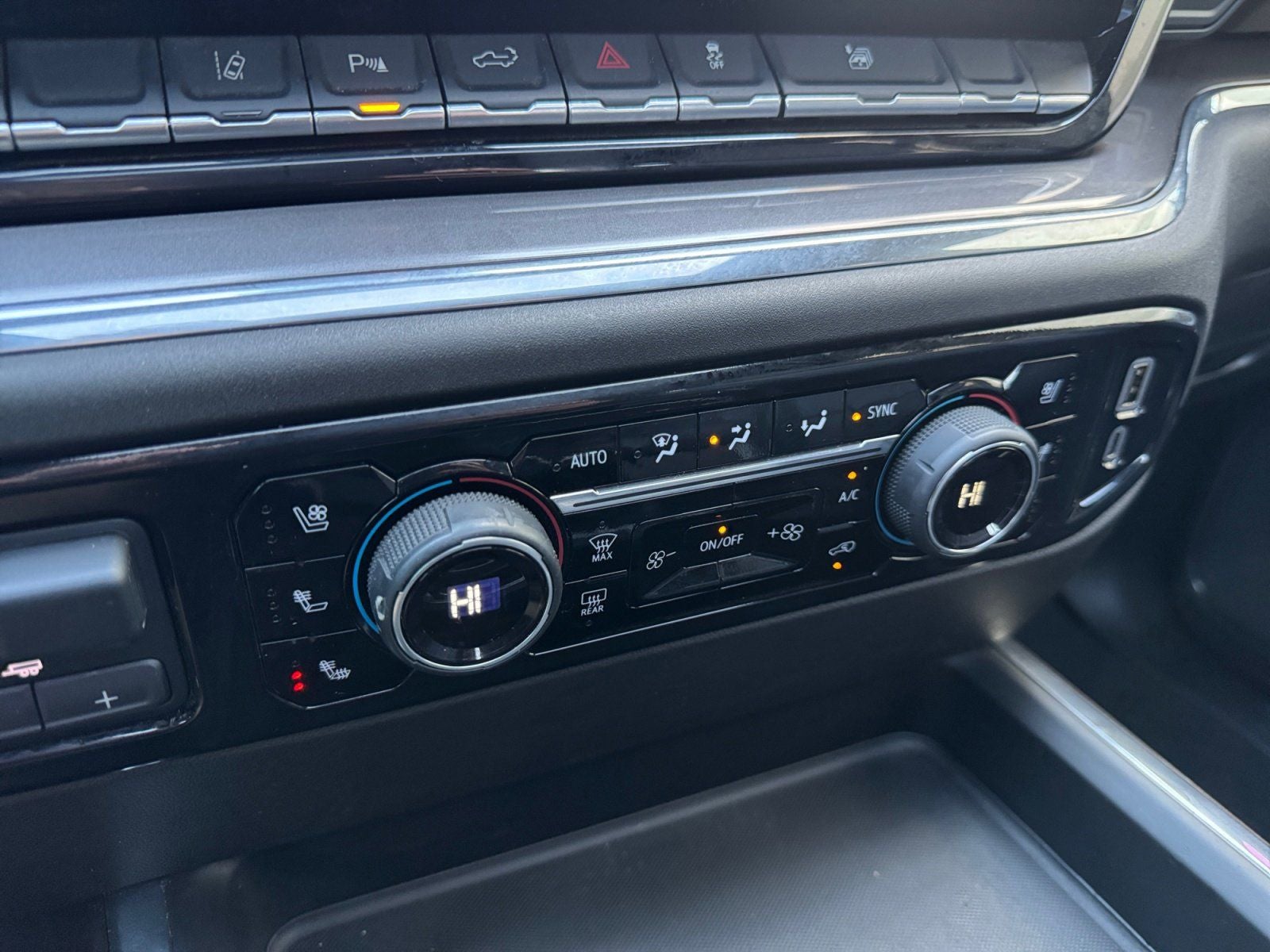 2025 Chevrolet Silverado 3500HD High Country