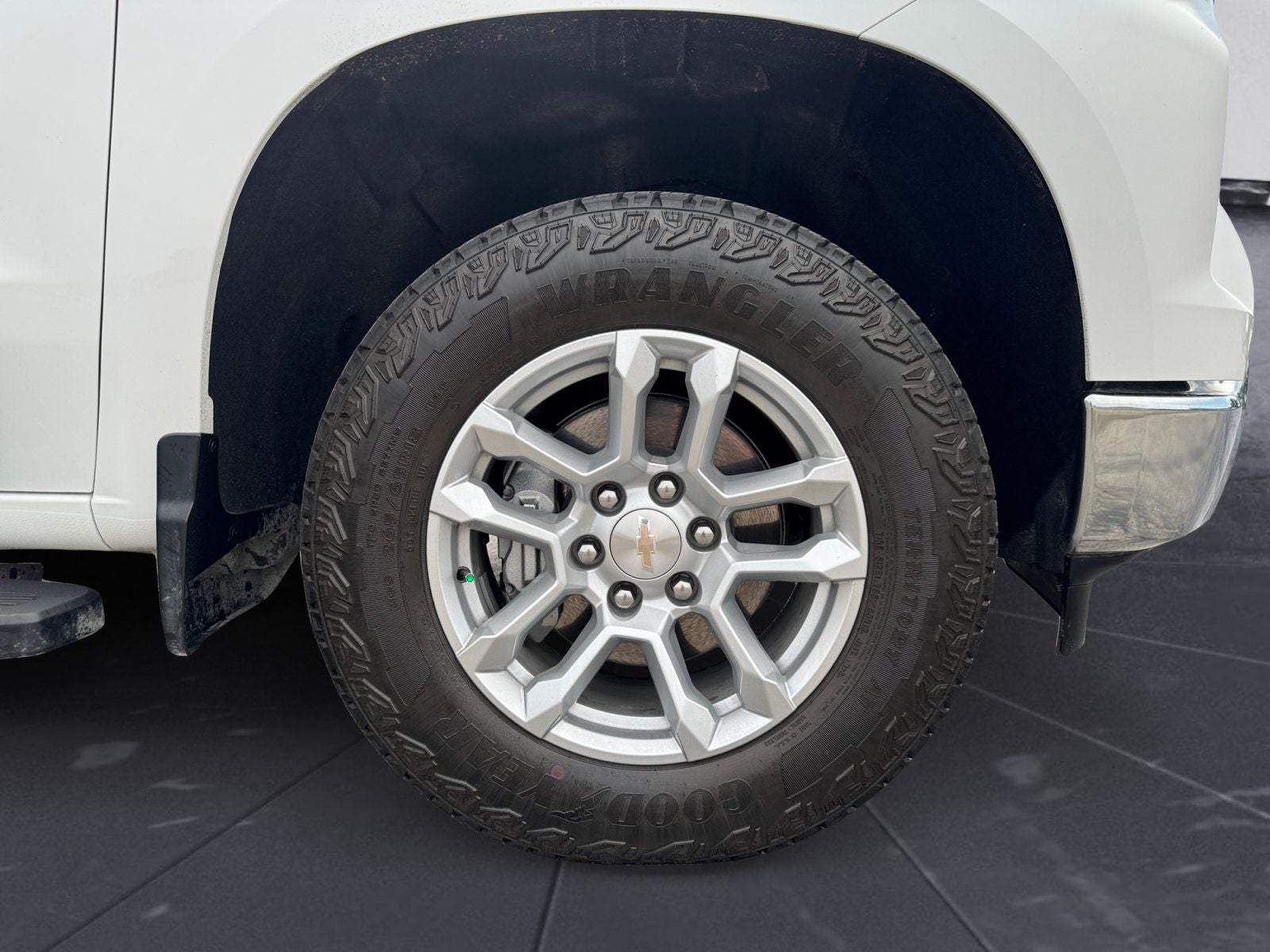 2023 Chevrolet Silverado 1500 LT LT1