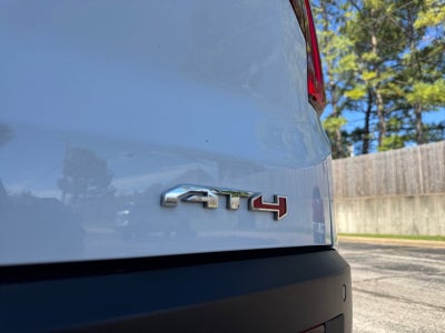 2023 GMC Acadia AT4