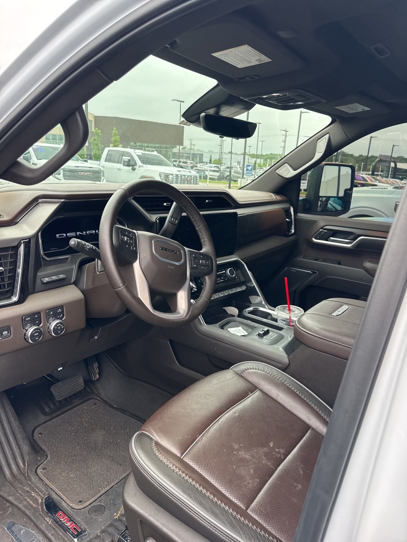 2025 GMC Sierra 2500HD Denali