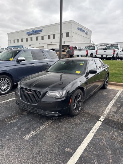 2022 Chrysler 300 S