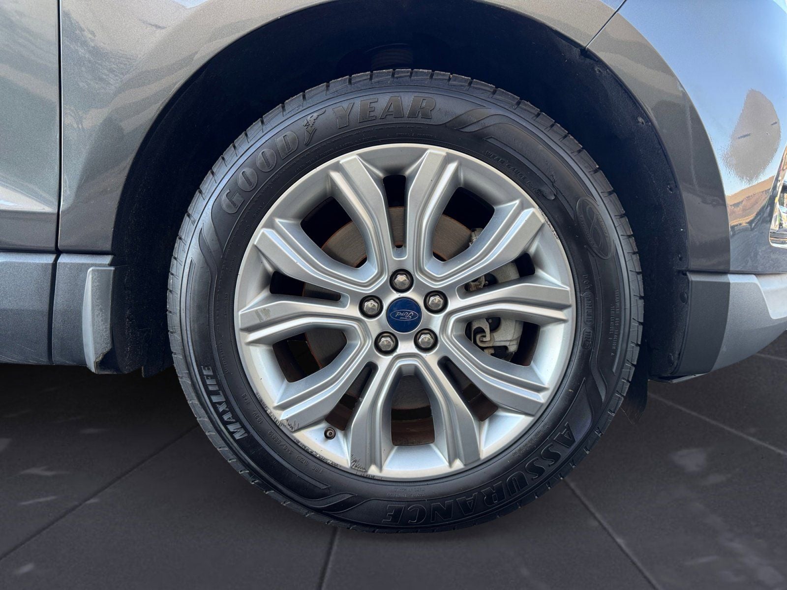 2020 Ford Edge Titanium