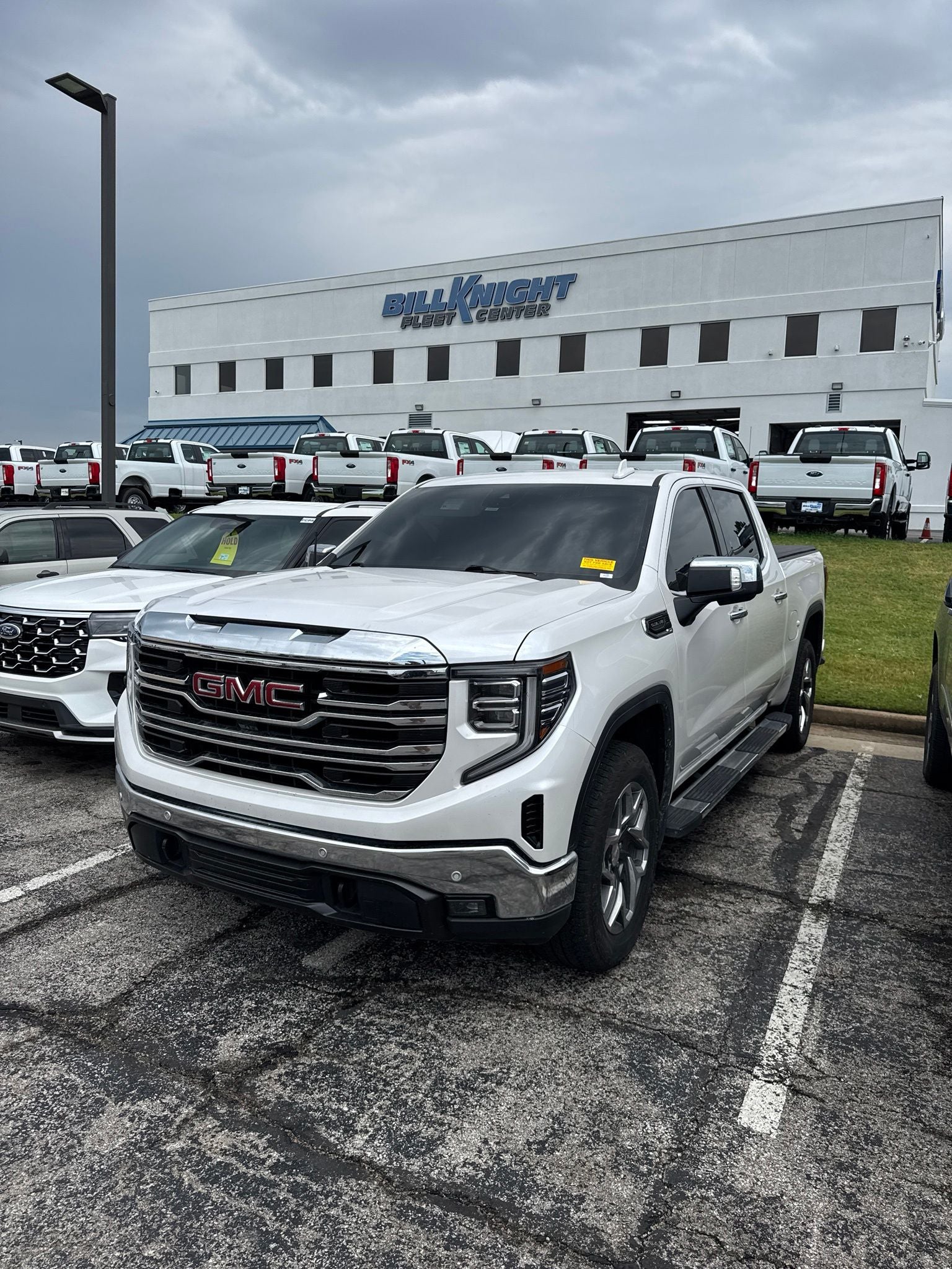 2025 GMC Sierra 1500 SLT