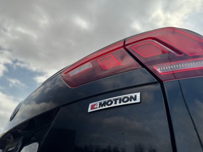 2020 Volkswagen Tiguan 2.0T SE R-Line Black 4Motion