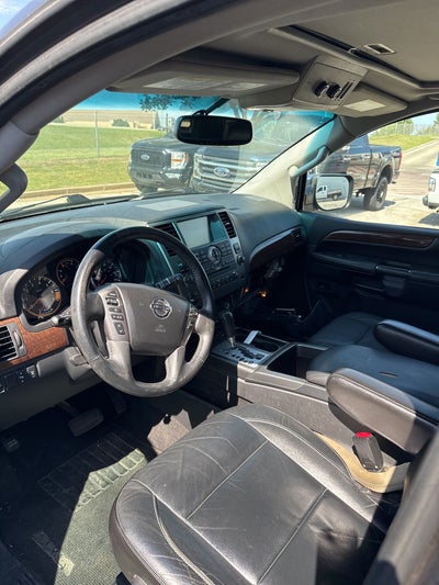 2014 Nissan Armada Platinum