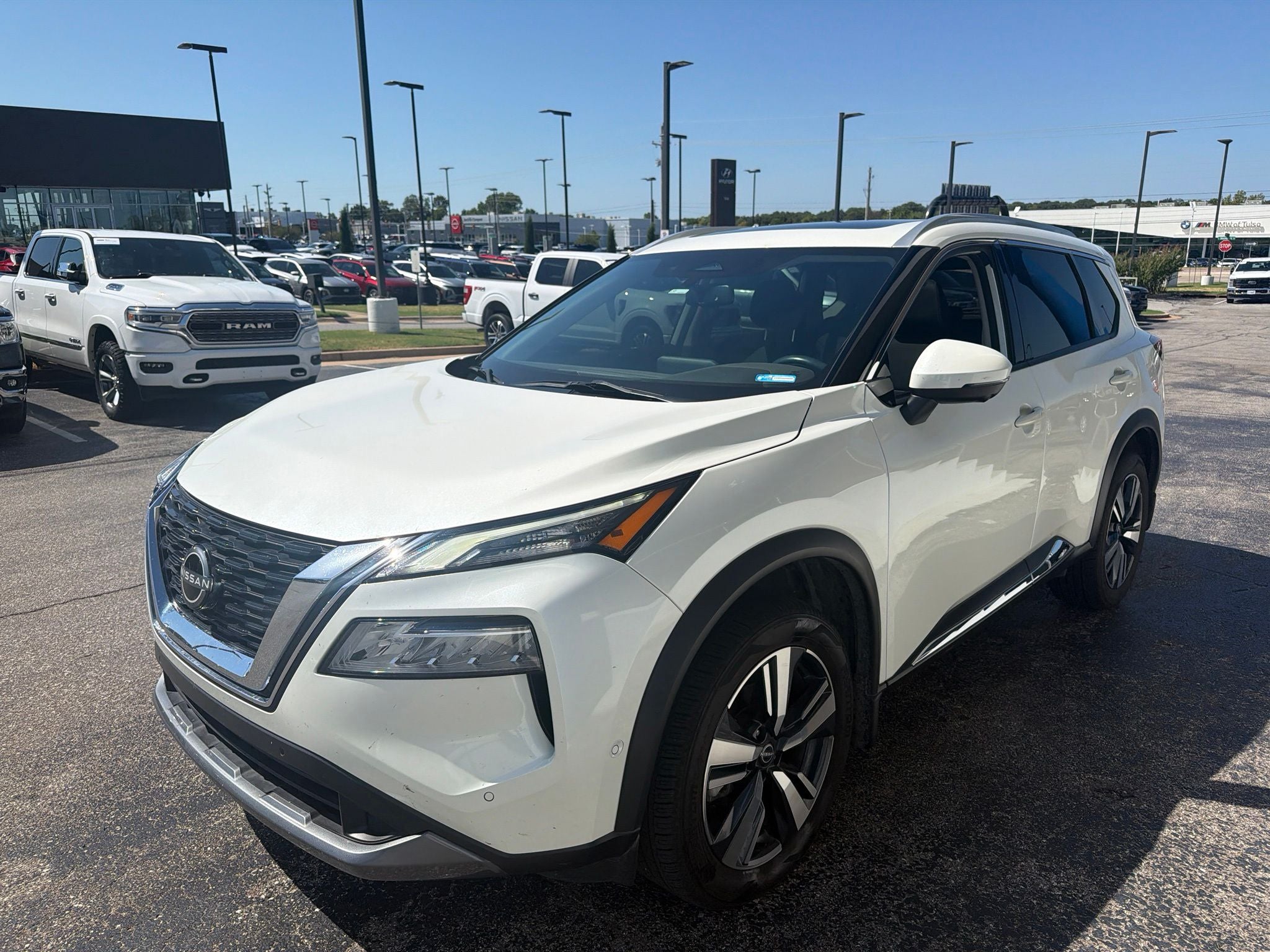 2023 Nissan Rogue SL