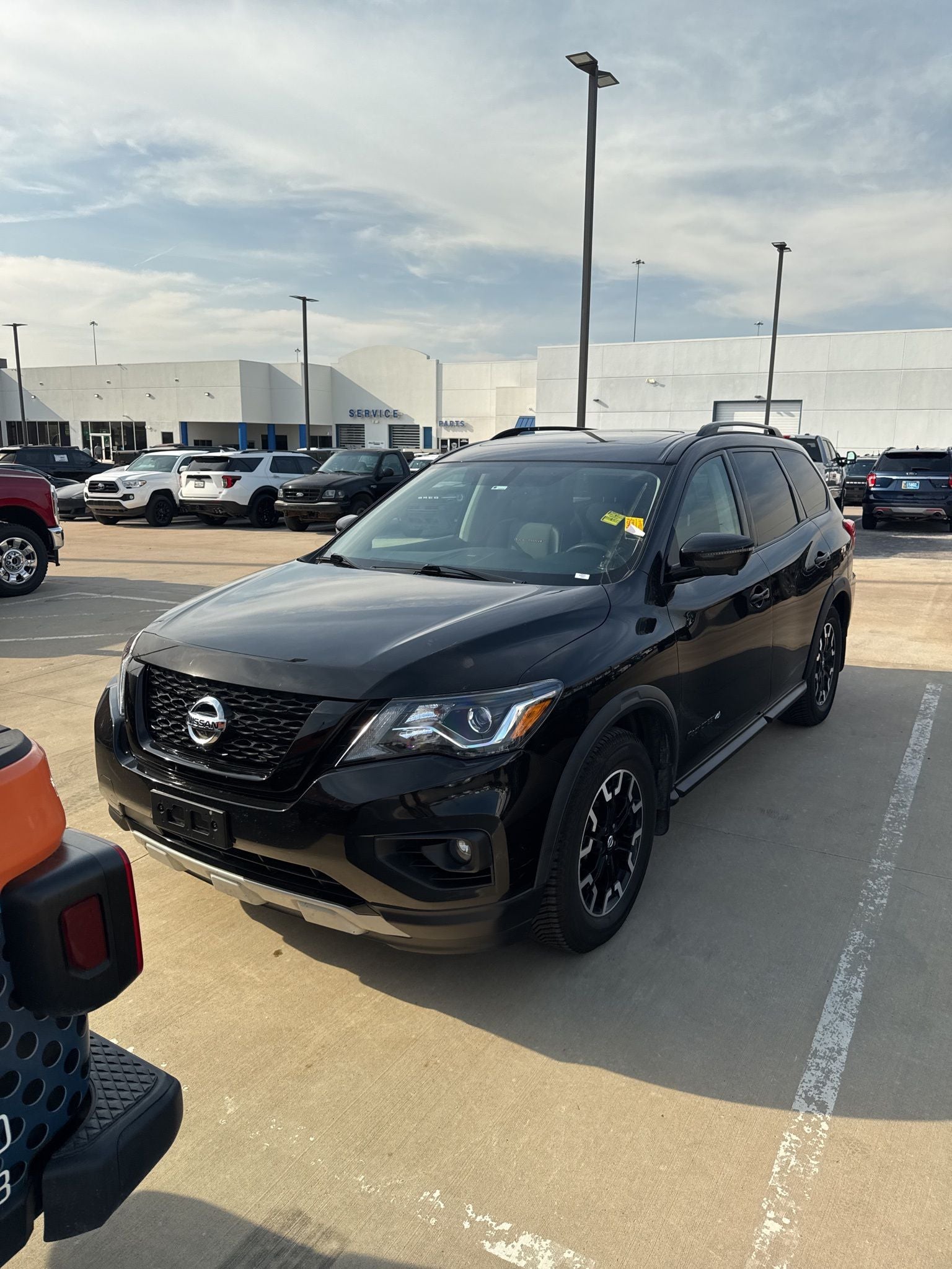 2020 Nissan Pathfinder SL