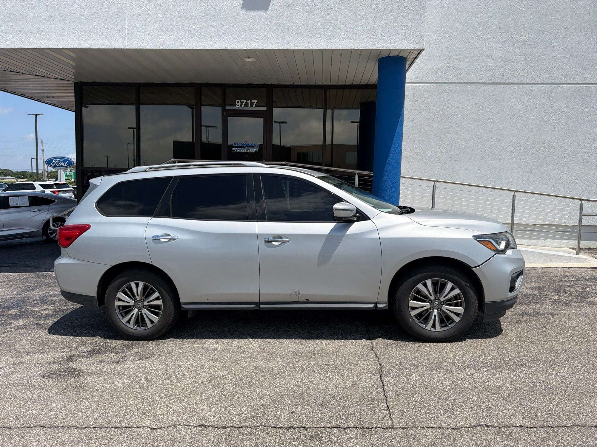 2020 Nissan Pathfinder SL