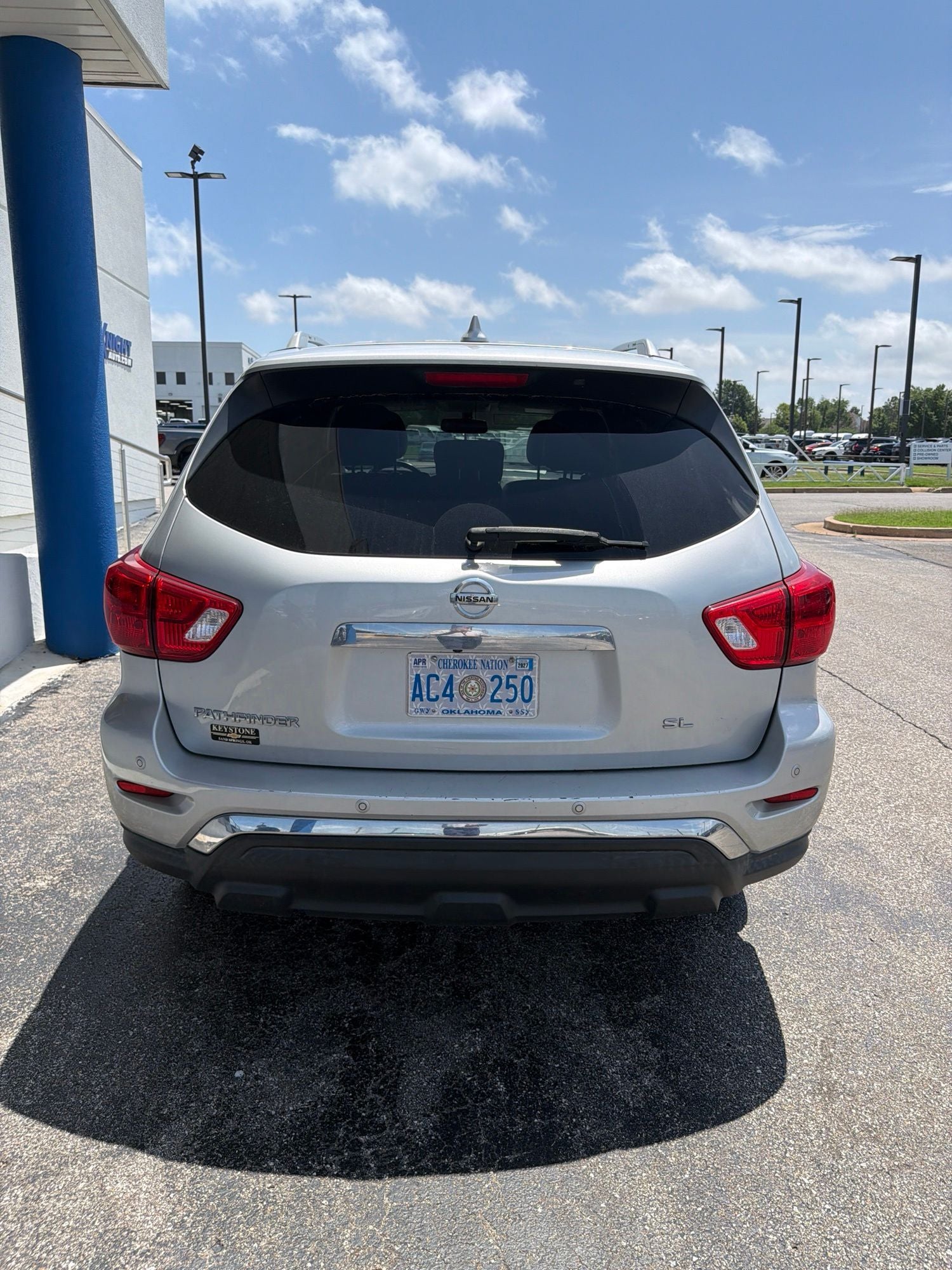 2020 Nissan Pathfinder SL