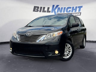 2015 Toyota Sienna XLE 8 Passenger