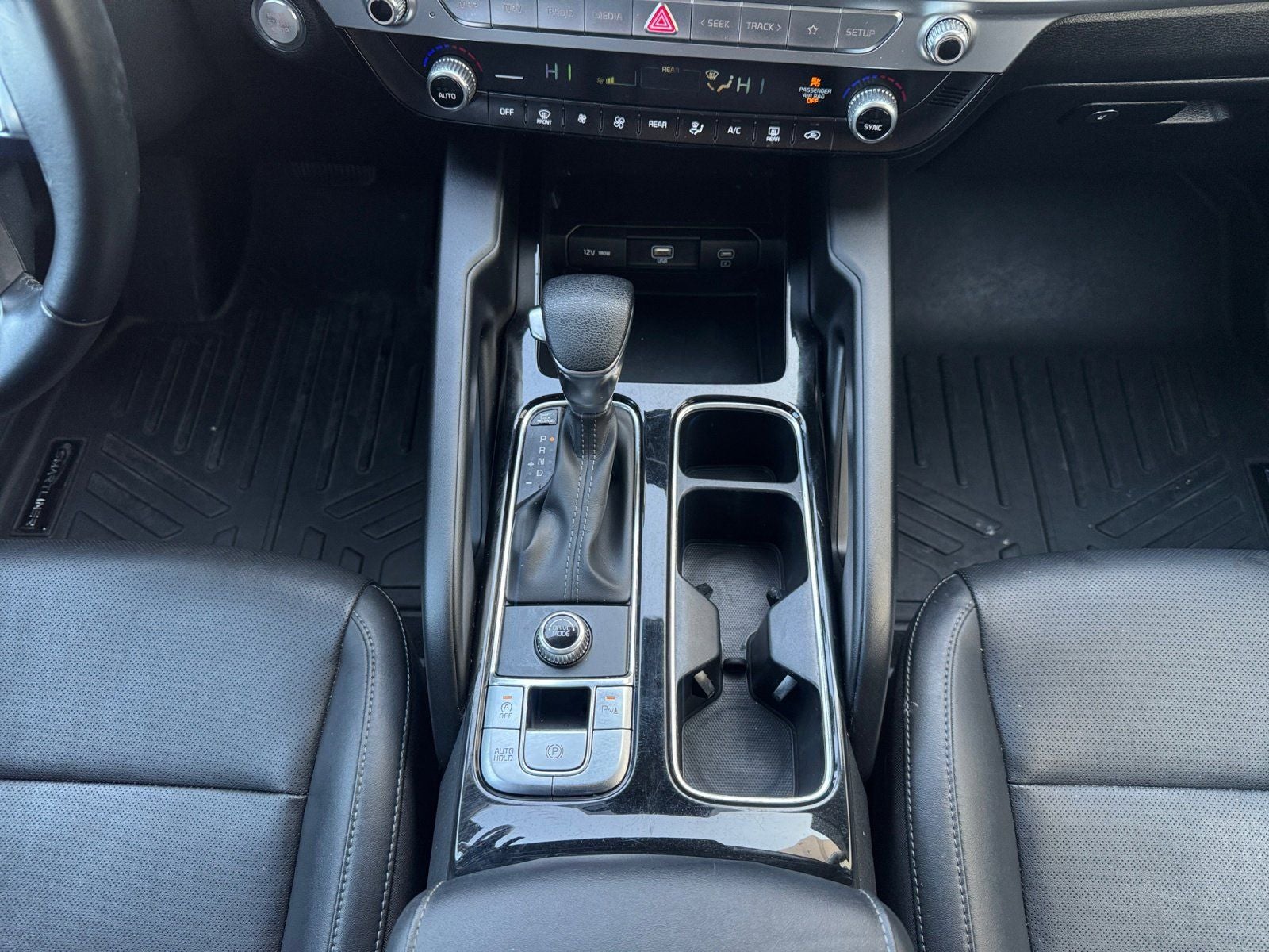 2023 Kia Telluride LX