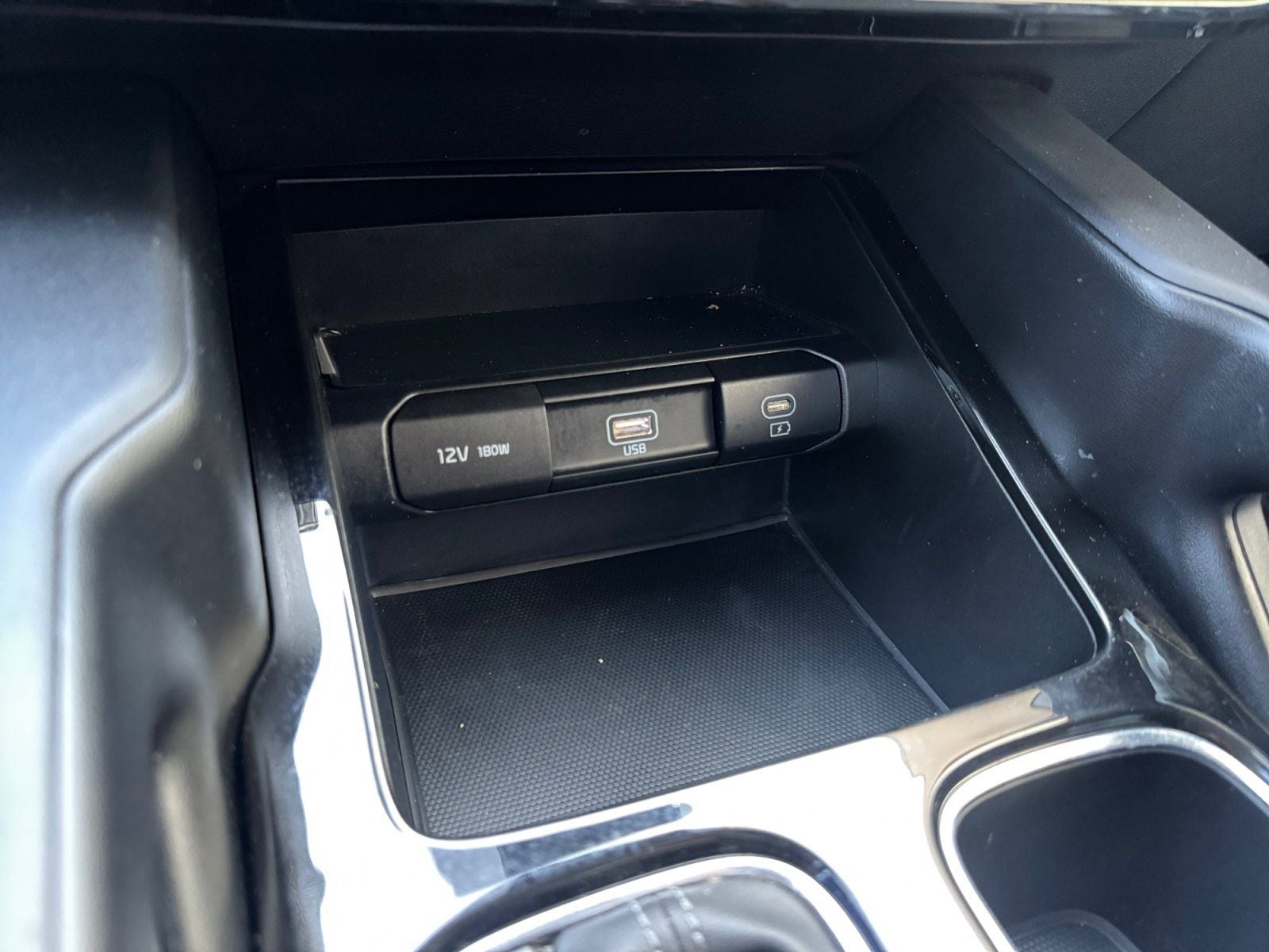 2023 Kia Telluride LX