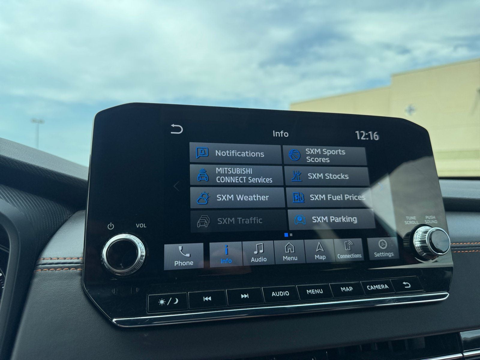 2024 Mitsubishi Outlander SEL