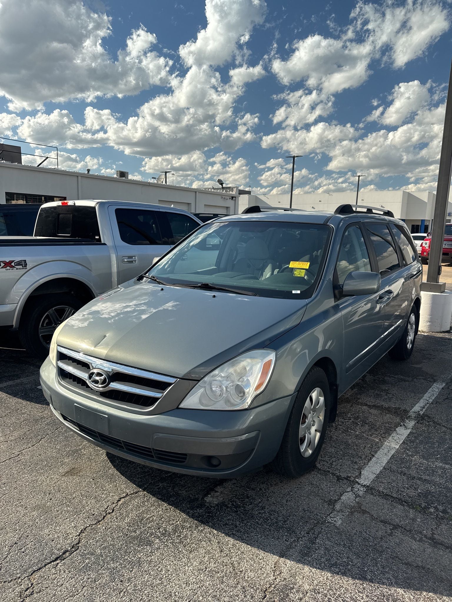 2008 Hyundai Entourage GLS