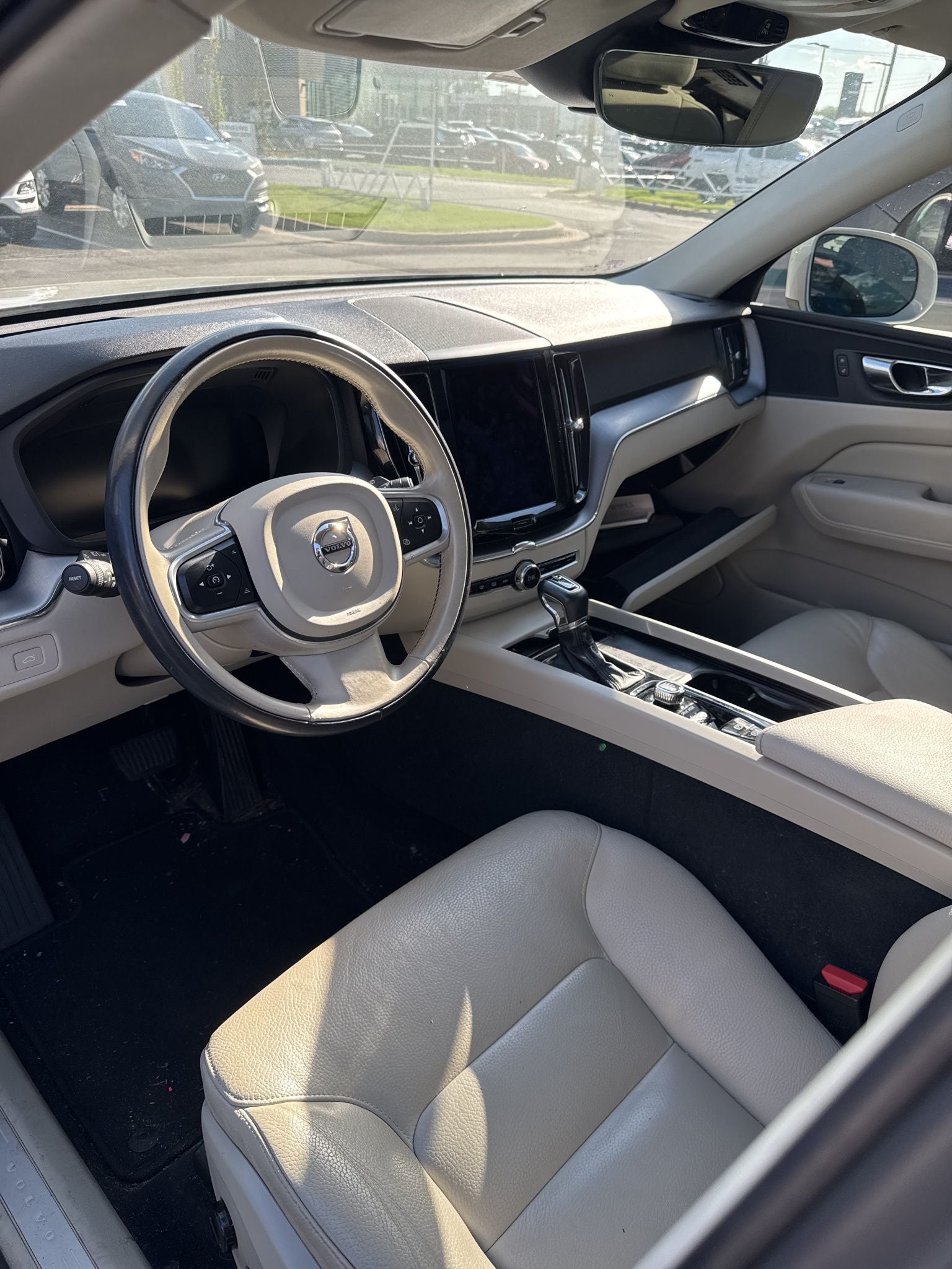 2021 Volvo XC60 T5 Momentum