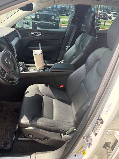 2019 Volvo XC60 T6 Momentum